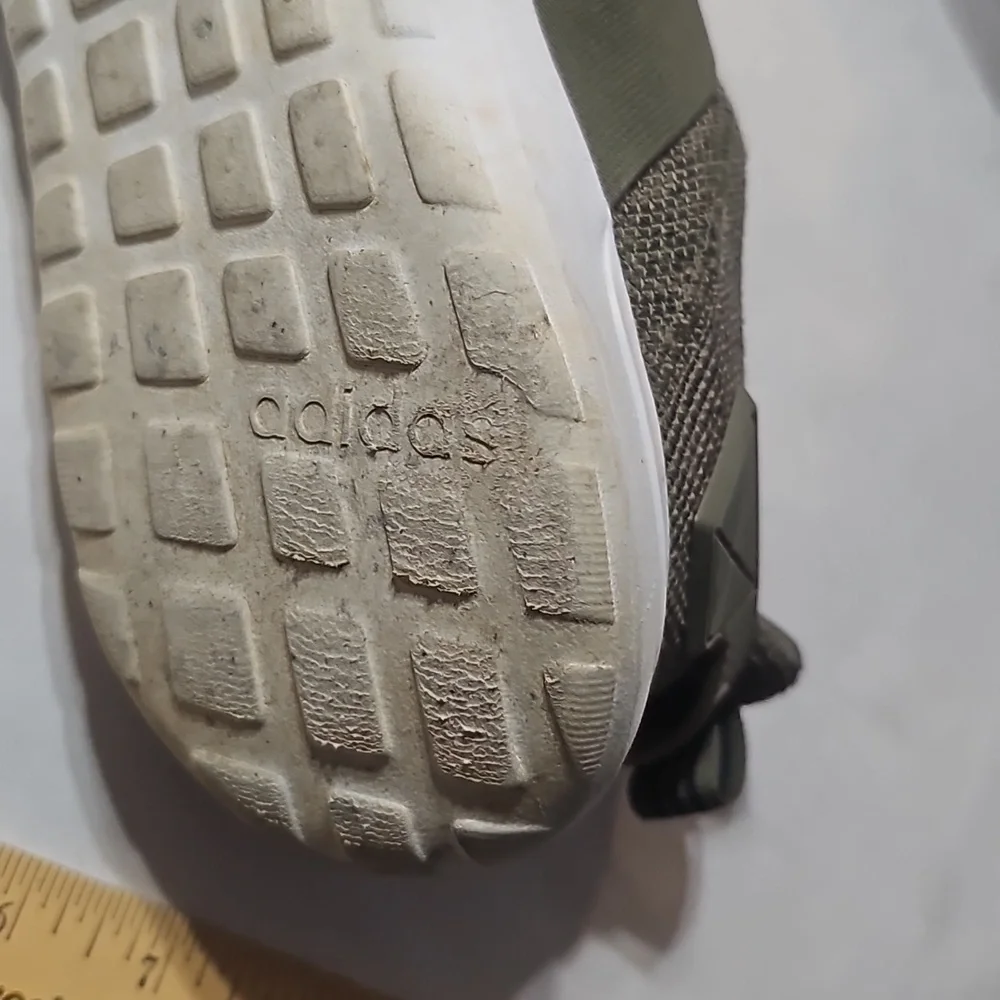 Adidas Slip-ons Sneakers 👟